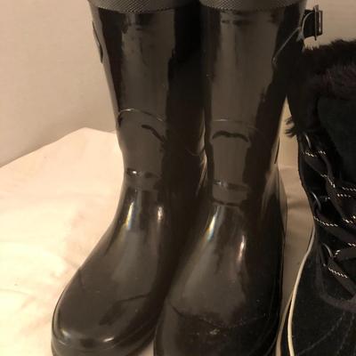 Womenâ€™s L.L. Bean Wellie & Sorel Boots (Sz 9M & 9.5) -Lot 277