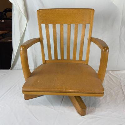Lot 225 | Oak Office Chair