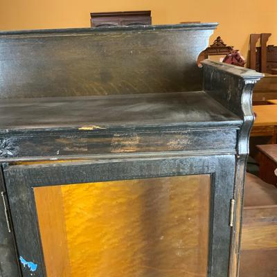 Lot 229 | 3-Door Oak Bookcase