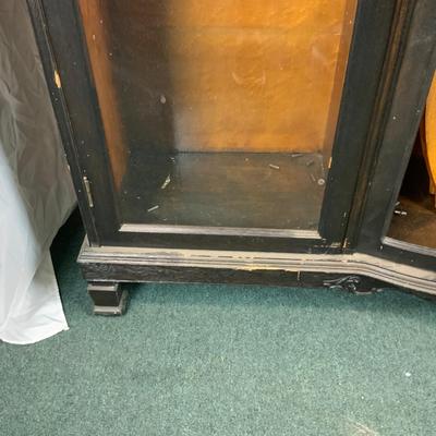 Lot 229 | 3-Door Oak Bookcase
