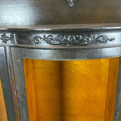 Lot 229 | 3-Door Oak Bookcase