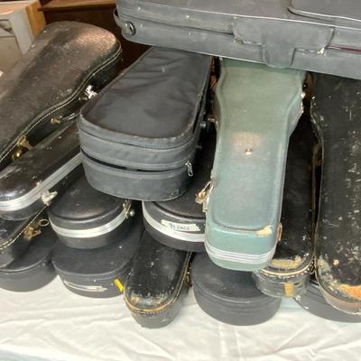 Lot 233 | 19 Empty Violin Cases