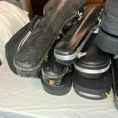 Lot 233 | 19 Empty Violin Cases