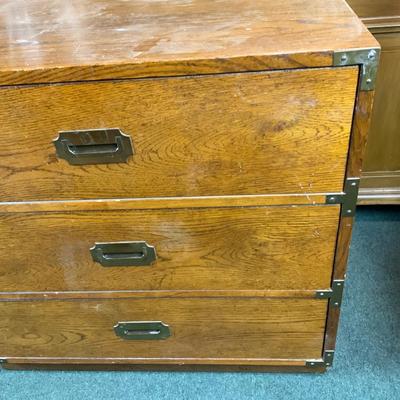 Lot 250 | 3-Drawer Bernhardt Oak Chest