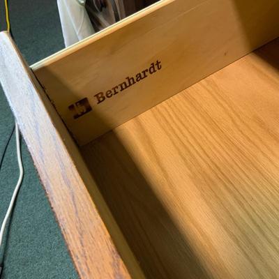 Lot 250 | 3-Drawer Bernhardt Oak Chest