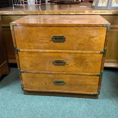 Lot 250 | 3-Drawer Bernhardt Oak Chest