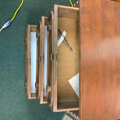 Lot 253 | Small 3-Drawer Chest