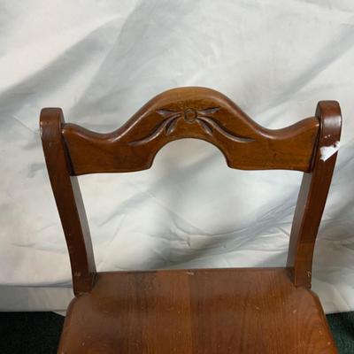 Lot 258 | Small Ladies or Childâ€™s Chair