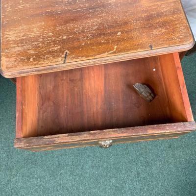 Lot 259 | Mahogany Sewing Chest