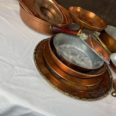 Lot 261 | 12 Miscellaneous Copper Pieces