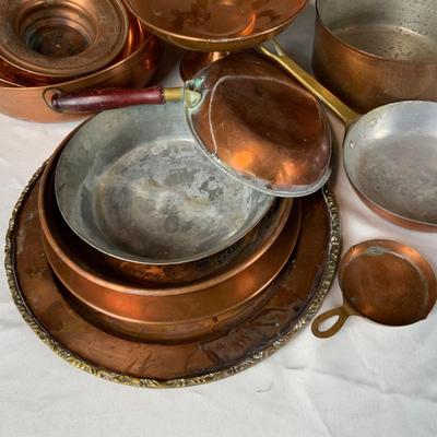 Lot 261 | 12 Miscellaneous Copper Pieces