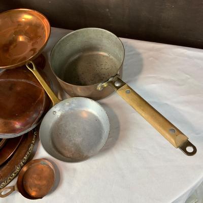 Lot 261 | 12 Miscellaneous Copper Pieces