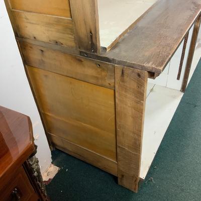 Lot 262 | Massive Vintage Store Display Unit