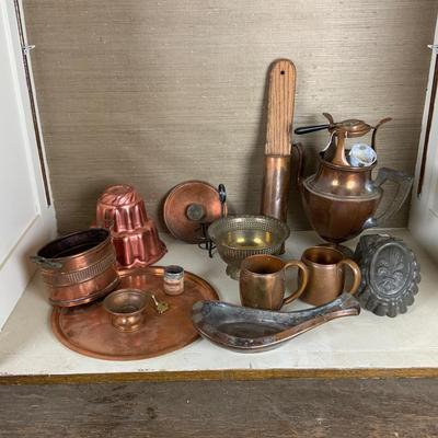 Lot 266 | 15 Copper and Metal Pieces