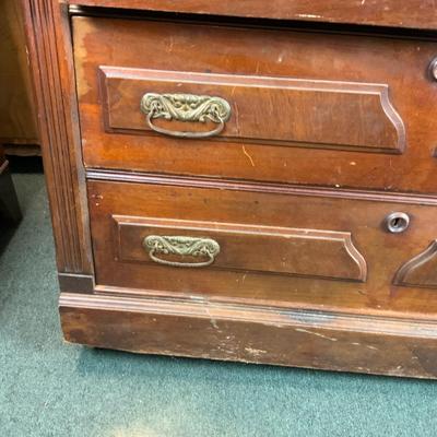 Lot 270 | Victorian Dresser