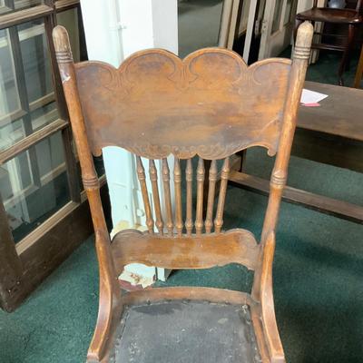 Lot 274 | Short-Legged Chair