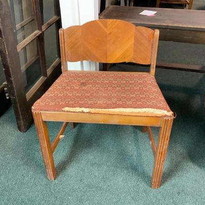 Lot 275 | Vanity Chair or Bench