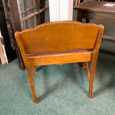 Lot 275 | Vanity Chair or Bench