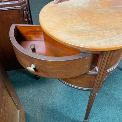 Lot 280 | Mahogany Kidney Dressing Table