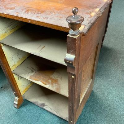 Lot 281 | Small Accent Cabinet
