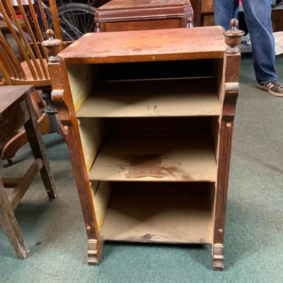 Lot 281 | Small Accent Cabinet