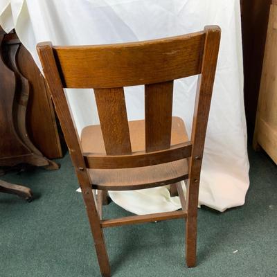 Lot 291 | Solid Oak Chair