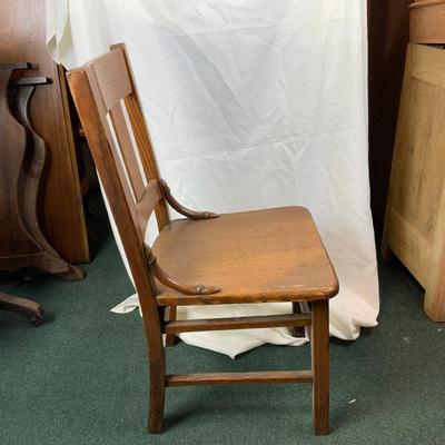 Lot 291 | Solid Oak Chair