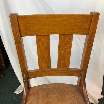 Lot 291 | Solid Oak Chair