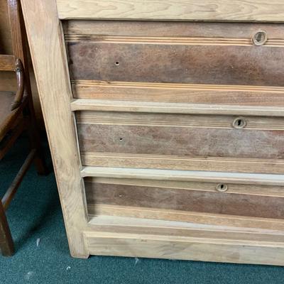 Lot 292 | Stripped-Down 3-Drawer Chest