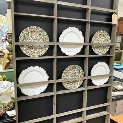 Wall Plate Display ~ Holds Plates