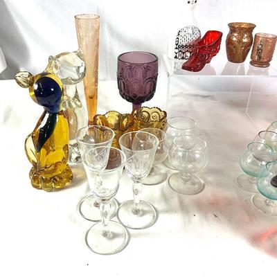 1534 Lot of Mixed Colored & Crackle Glassware