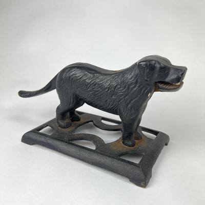 1546 Antique Cast Iron Dog Nutcracker