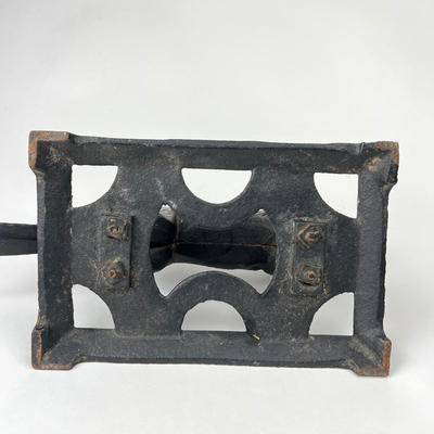 1546 Antique Cast Iron Dog Nutcracker