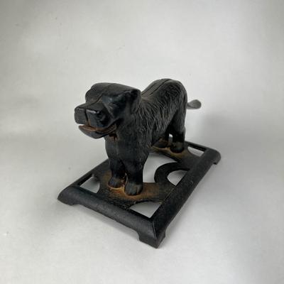 1546 Antique Cast Iron Dog Nutcracker