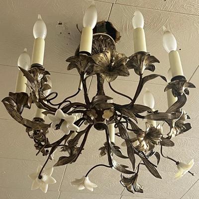 1552 Antique White Porcelain Flower Silver Painted Italian Chandelier