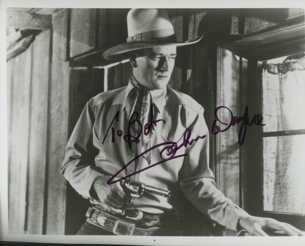 JOHN WAYNE Signed Photo COA Hologram main image 0
