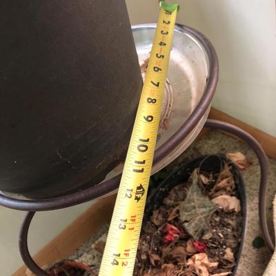 Plants-Pots-Stands-Stones Lot 284