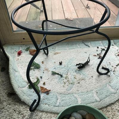 Plants-Pots-Stands-Stones Lot 284