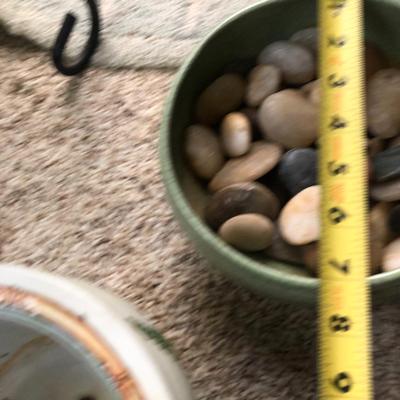 Plants-Pots-Stands-Stones Lot 284