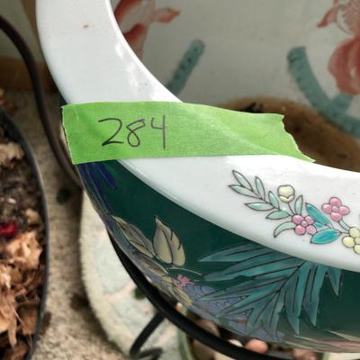 Plants-Pots-Stands-Stones Lot 284