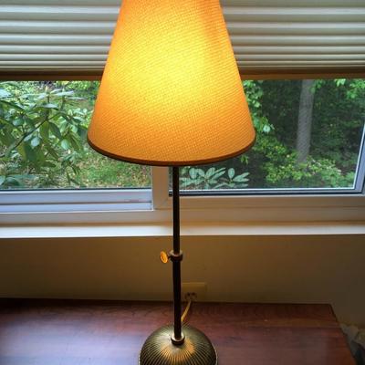Vintage Very Heavy Brass Base Table Lamp Tested -Lot 289