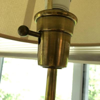Vintage Very Heavy Brass Base Table Lamp Tested -Lot 289