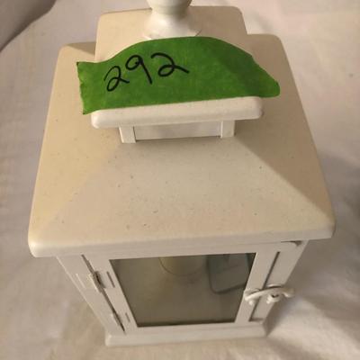 Home Decor Lantern with Remotes -Lot 292