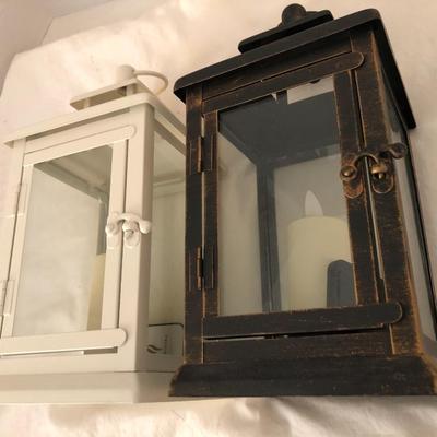 Home Decor Lantern with Remotes -Lot 292