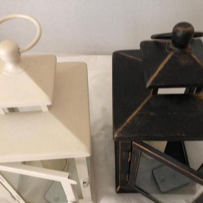 Home Decor Lantern with Remotes -Lot 292