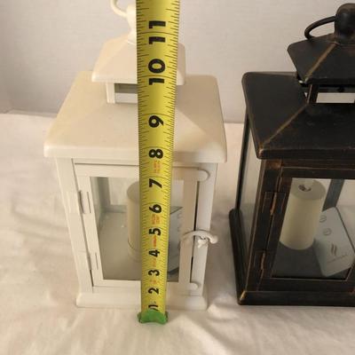 Home Decor Lantern with Remotes -Lot 292