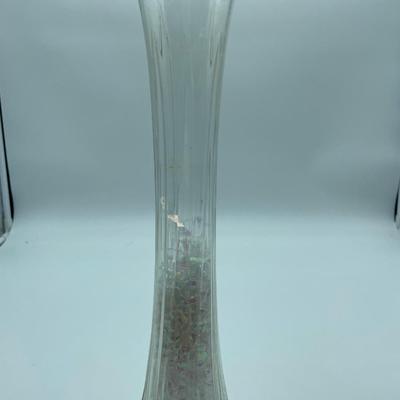 Clear swung vase