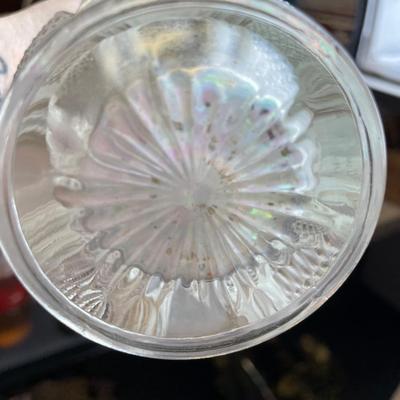 Clear swung vase