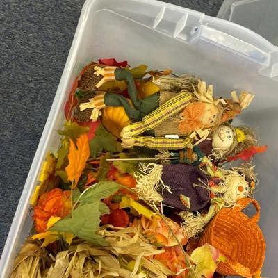 Tote of fall decor