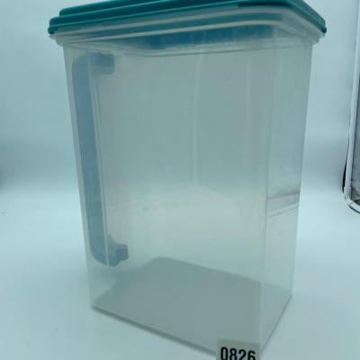 Storage container